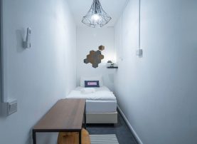 Bond Boutique Capsule Hotel