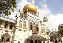 Where to find the Best of the Middle East in Kampong Gelam? Sultan Mosque